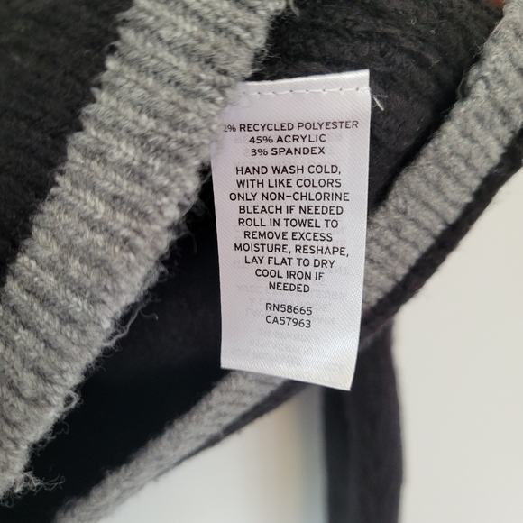 HALOGEN Black & Grey Color Block High Neck Unique Shoulder Long Sleeve Sweater - Picture 7 of 9